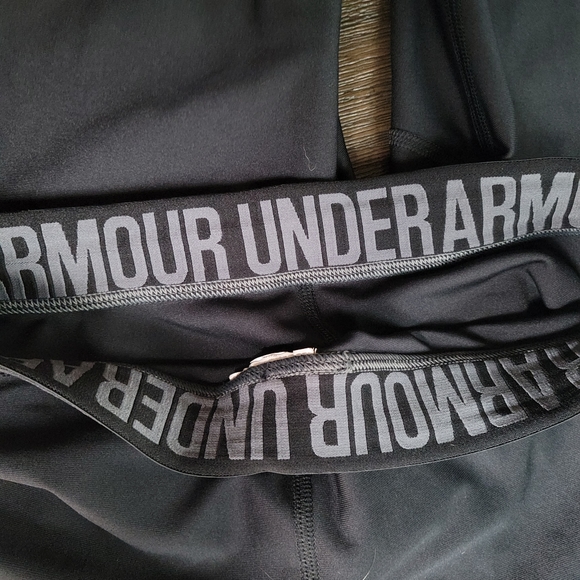 Under armour Capri spandex pants - Picture 2 of 3